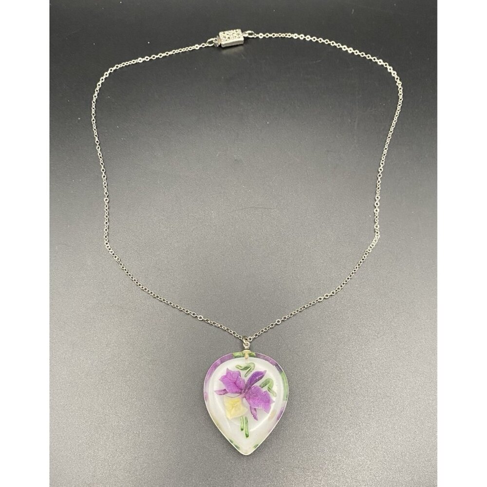Vintage Violet Flower Lot China Creamer God is Love Pressed Necklace Cottagecore - Picture 2 of 15